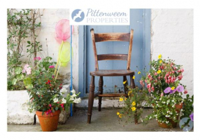 Kittiwake House- charming coastal home